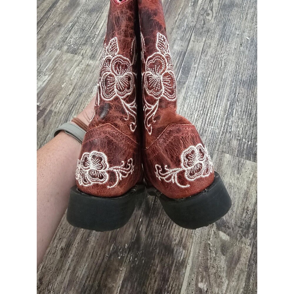 Shyanne Girls' Little Lasy Western Boots with a broad square toe and red floral - Picture 5 of 5